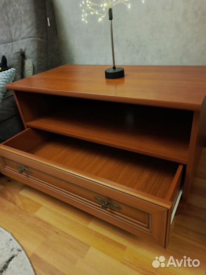 Тумба под телевизор