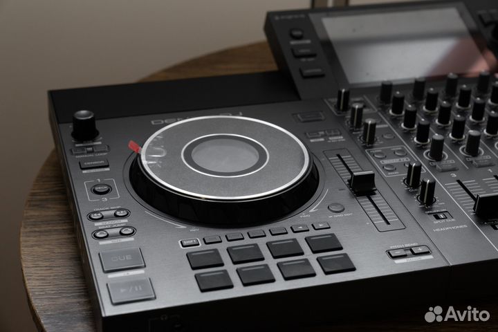 Denon DJ SC 4 live