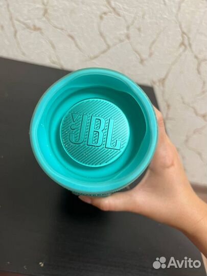 Колонка jbl charge 4