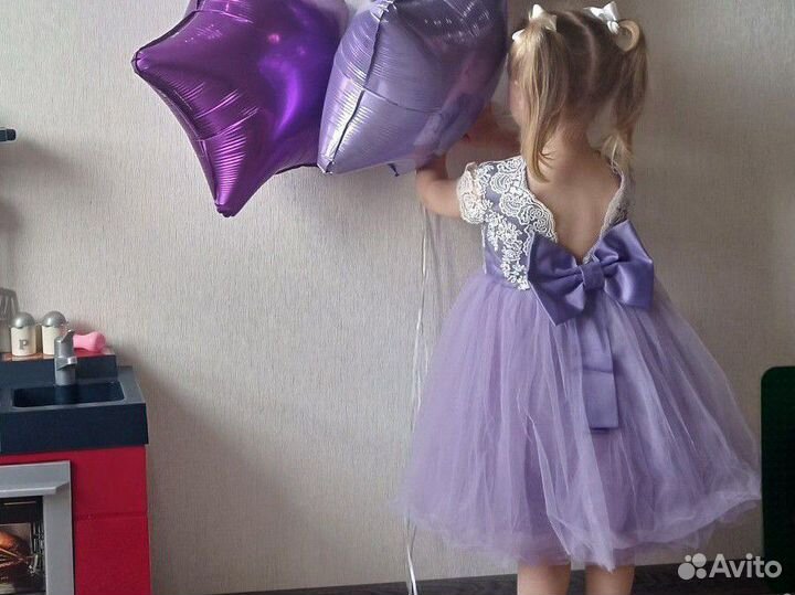 Платье нарядное 98