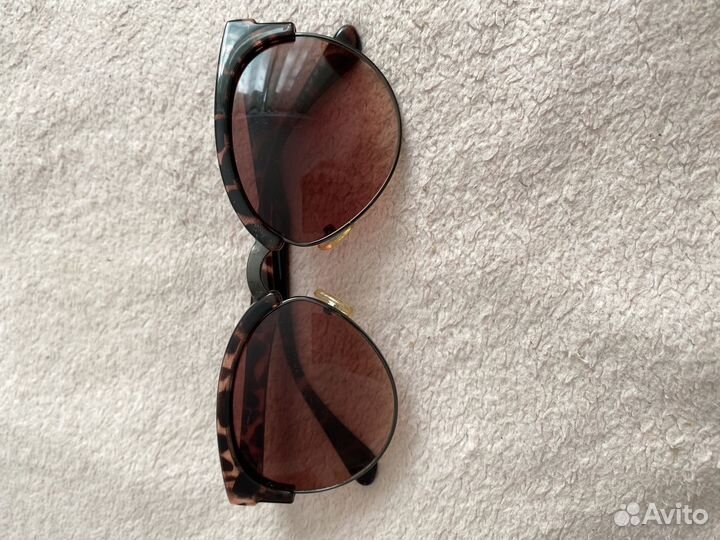 Солнцезащитные очки женские