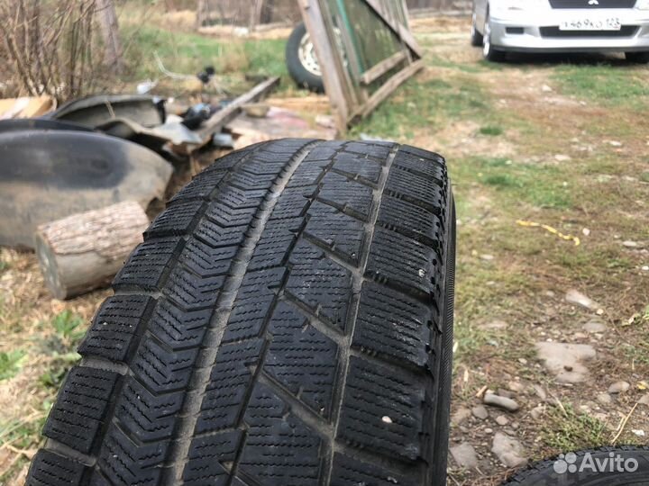 Bridgestone Blizzak DM-V1 285/70 R14 88S