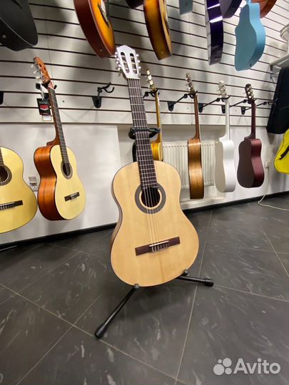 Flight C-100 NA 4/4 - классическая гитара