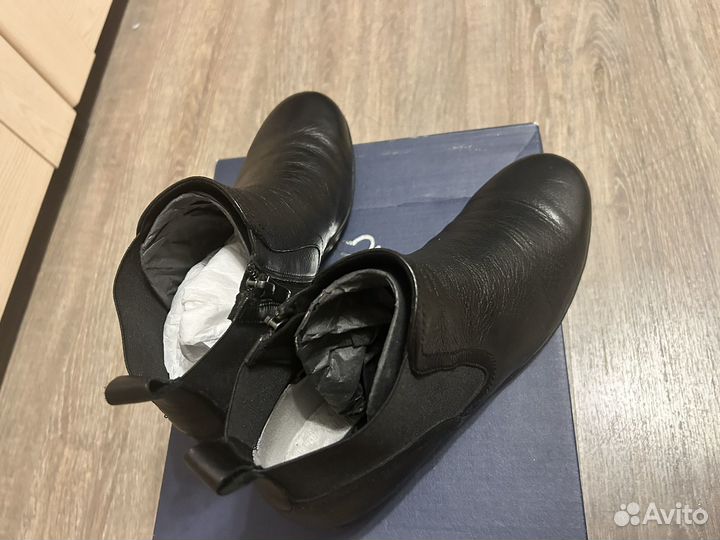 Полусапоги женские Caprice новые 40 размер