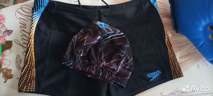 Шорты и шапочки для плавания