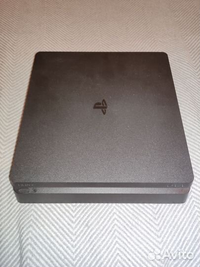 Sony Play Station 4 Slim