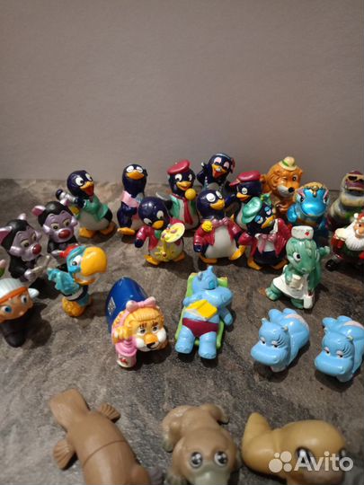 Игрушки от киндера, пингвины, гномы, лев