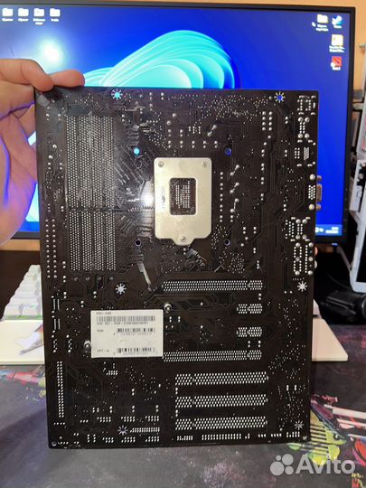 Материнская плата 1156