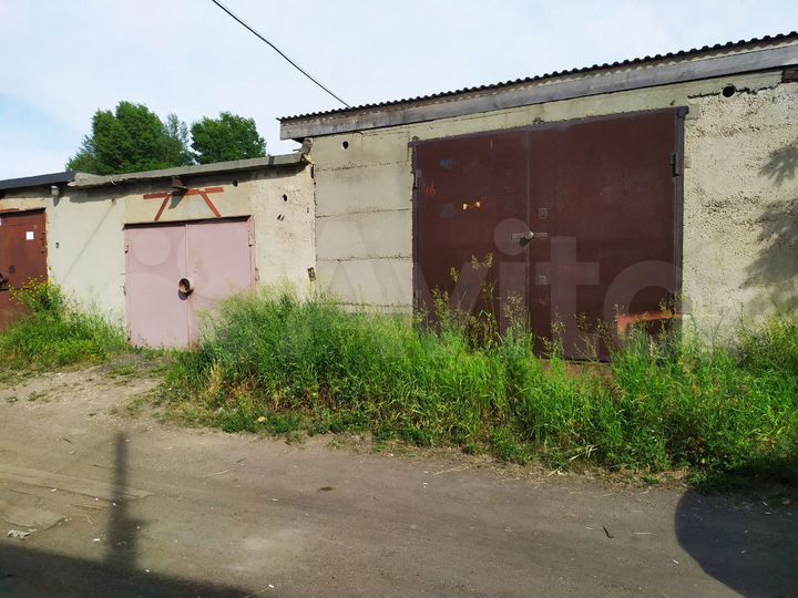 Гараж, > 30 м²