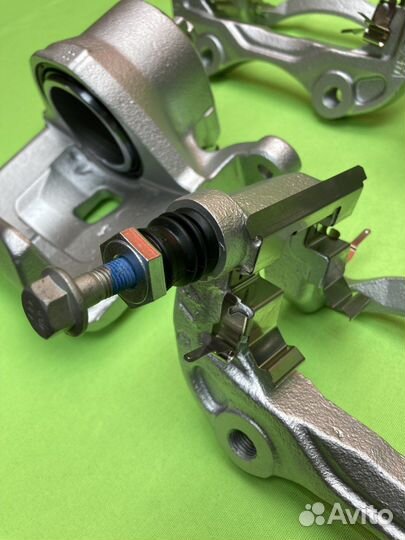 Nissan Tiida LADA Vesta Largus тормозной суппорт