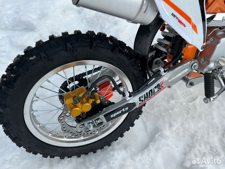 Десткий бензиновый мотоцикл 125 кубов