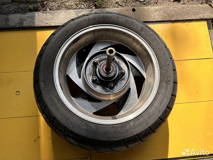 Колесо заднее triumph rocket 3