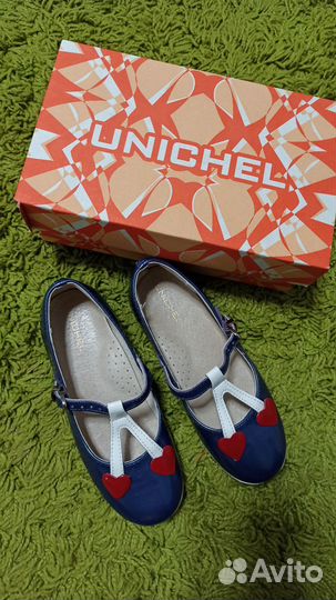 Кожаные туфли для девочки unichel, 30р