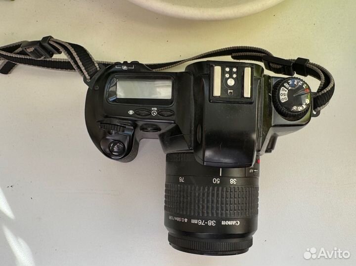 Зеркальный фотоаппарат Canon EO5 3000