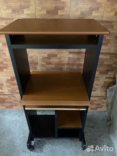 Компьютерный стол