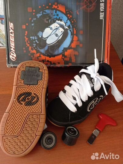 Роликовые кроссовки heelys