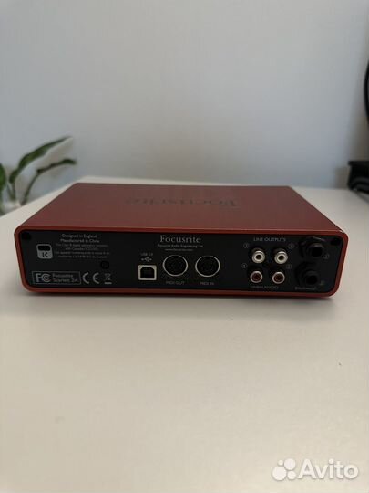 Звуковая карта Focusrite Scarlett 2i4