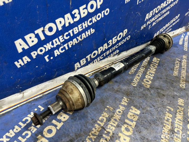 Правый привод Volkswagen Passat Cc седан cczb 2011