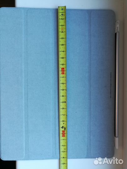 Чехлы для планшетов и айфонов