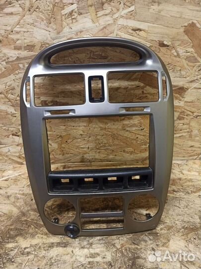 Рамка магнитолы Kia Cerato 1