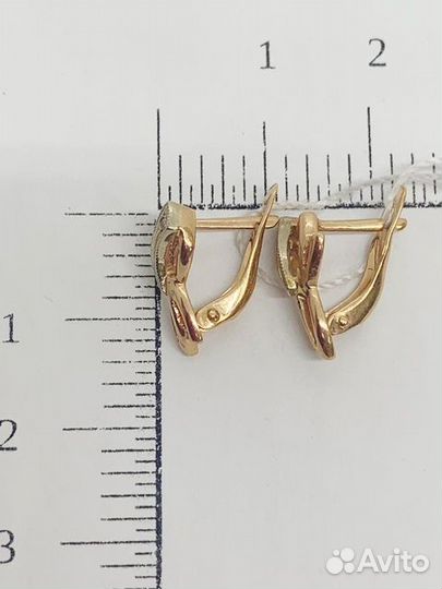 Серьги с синтетическим камнем Золото