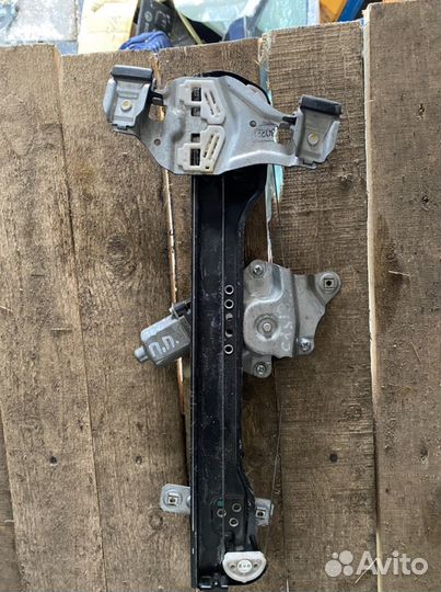 Стеклоподьемник передний Chevrolet Aveo T300