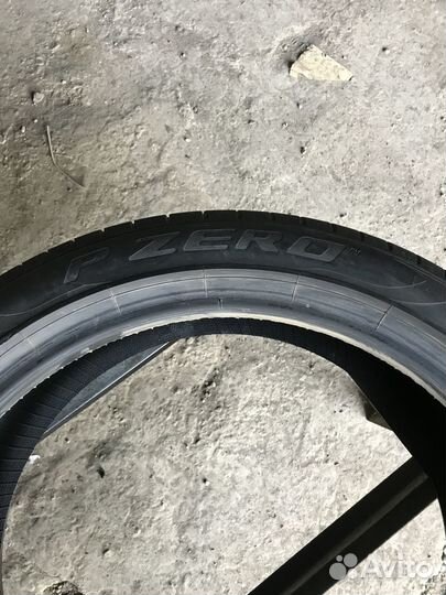 Pirelli P Zero PZ4 225/45 R19