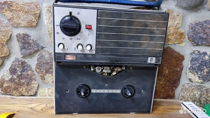 Ретро магнитофон