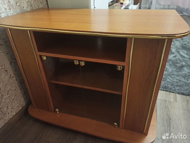 Тумба под телевизор