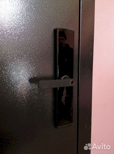 Скрытая дверь под отделку