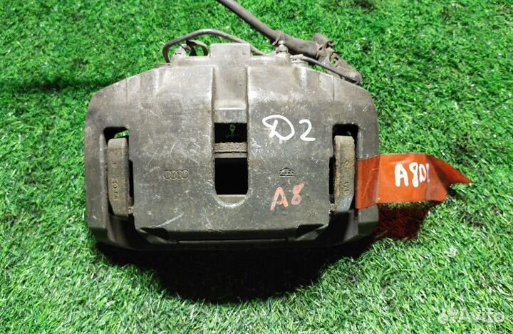 Суппорт передний правый Audi A8 D2