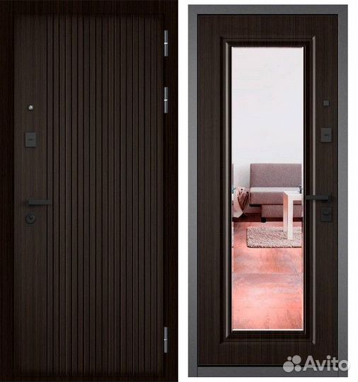 Дверь входная в квартиру с зеркалом