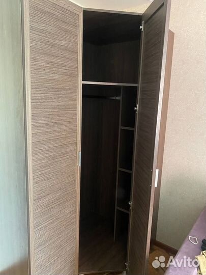 Угловой шкаф (распашной)