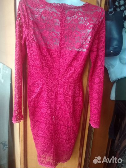 Платье красное