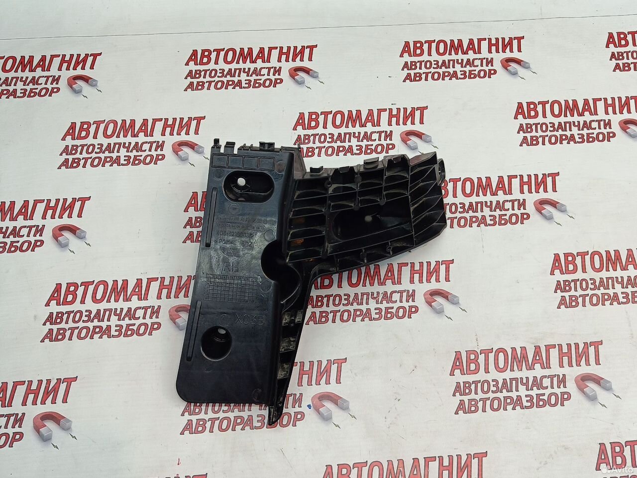 Кронштейн заднего бампера правый Lixiang L7