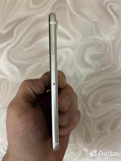 iPhone SE (2020), 128 ГБ