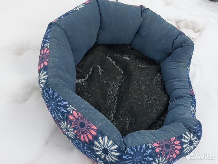 Лежанка для собак и кошек