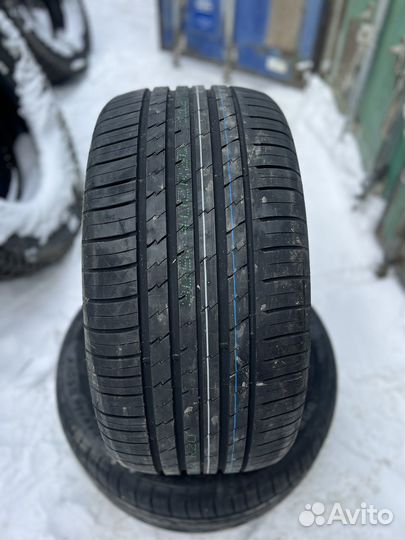 Tracmax X-Privilo RS01+ 305/40 R20