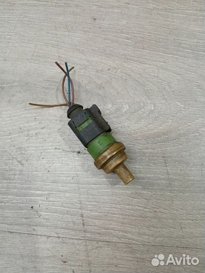 Датчик температуры VAG 059819501a