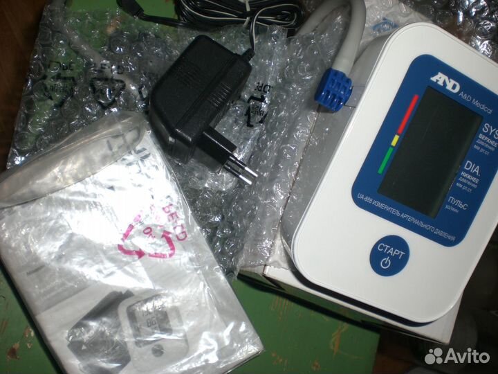 Автоматический тонометр AND UA-888