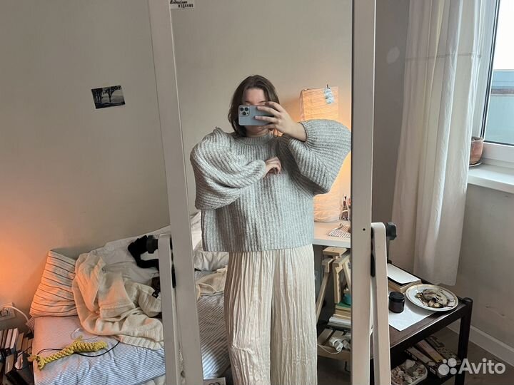 Свитер с пышными рукавами