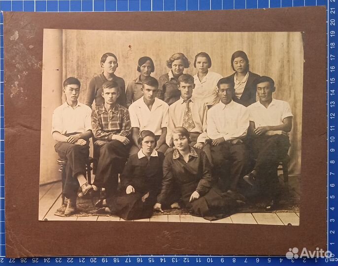 Фото на картоне. Студенты. СССР. 1937-ой год