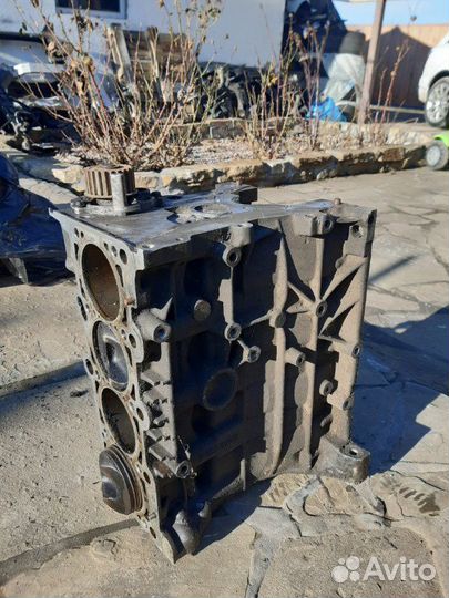 Блок цилиндров с поршнями Volkswagen Passat B6