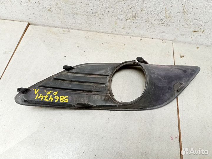 Решетка бампера Форд Focus 2