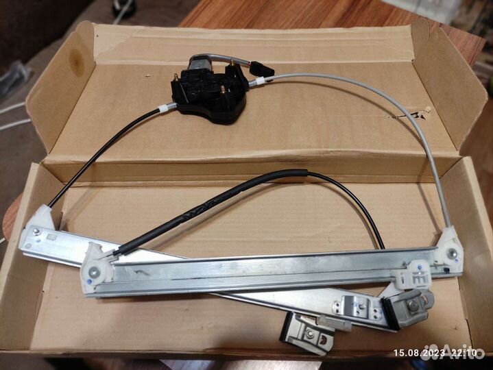 Стеклоподъемник передний левый LADA Vesta