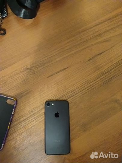 iPhone 7, 32 ГБ