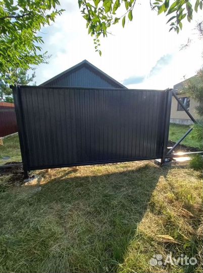 Секционные ворота