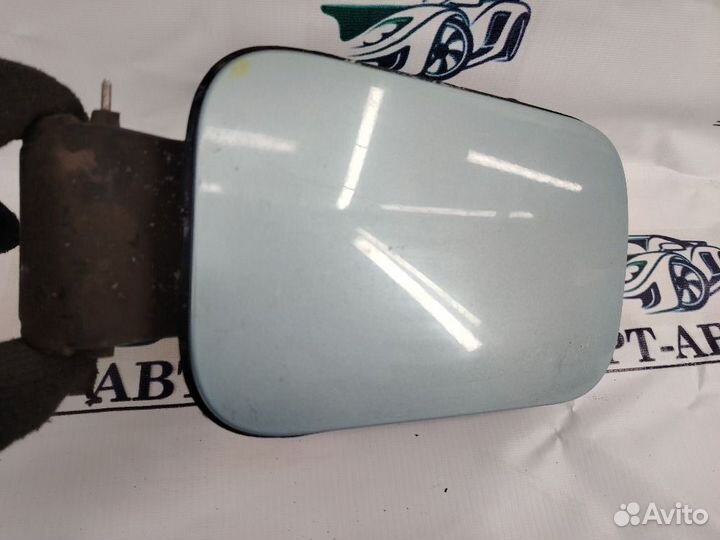 Лючок бензобака Renault Scenic II (2003—2006)