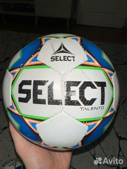 Футбольный мяч