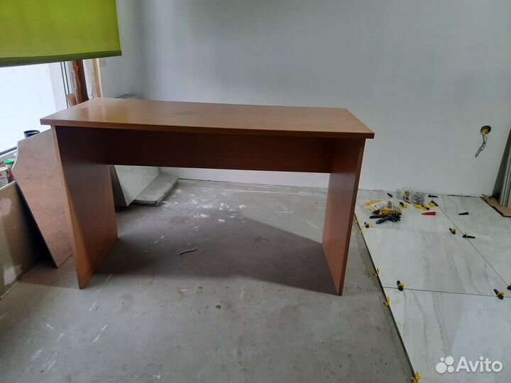 Письменный стол